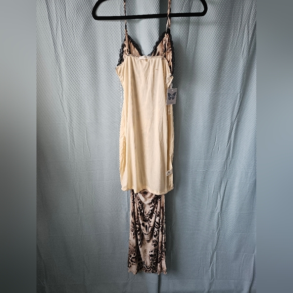 NWT - Long Mesh Animal Print Maxi Dress with Black Lace- Lined - Size Small - Picture 8 of 11